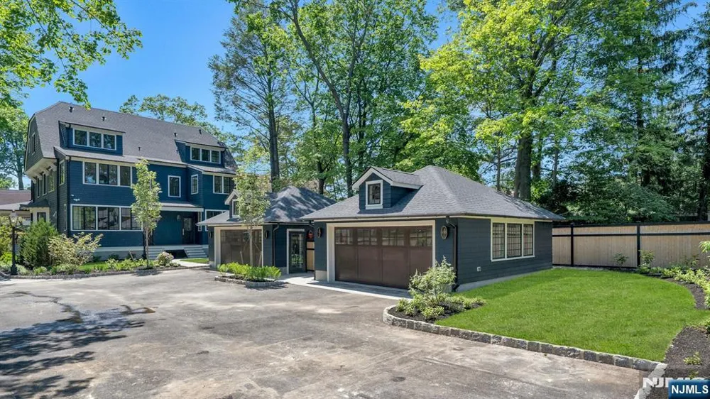 82-84 Watchung Avenue Montclair, NJ 07043