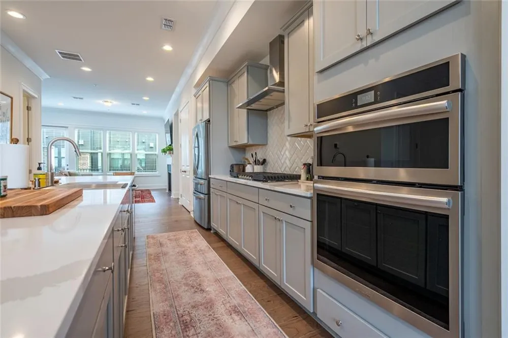 6794 Encore Boulevard Sandy Springs, GA 30328