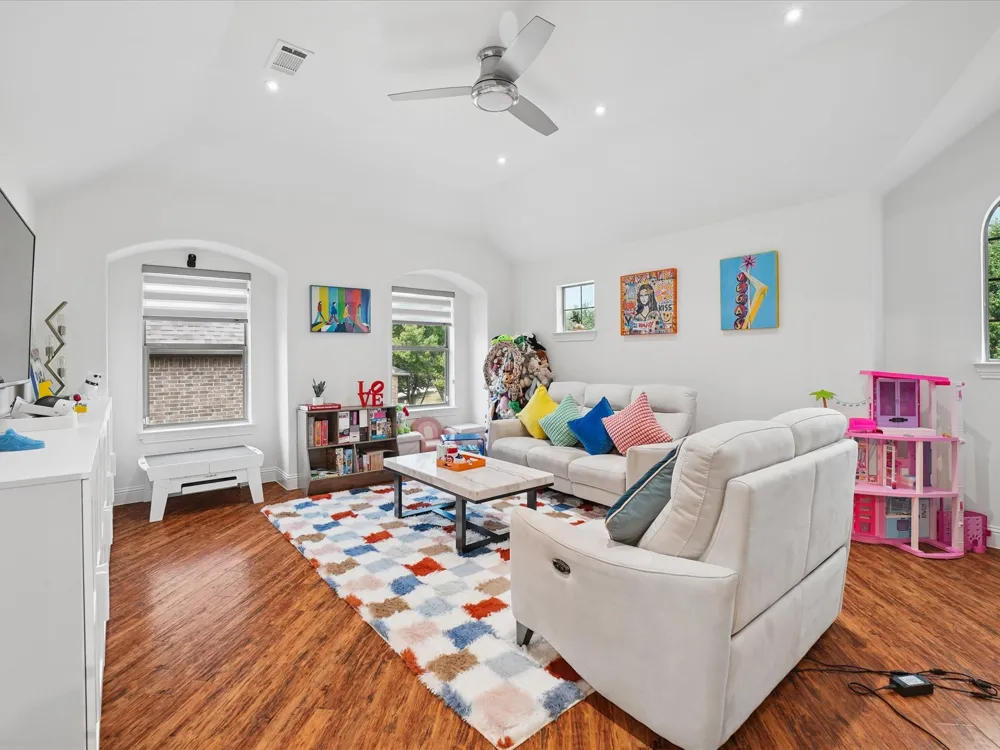 6708 Natures Way Dallas, TX 75236