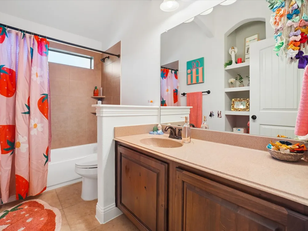6708 Natures Way Dallas, TX 75236