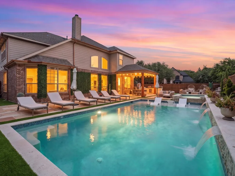 6708 Natures Way Dallas, TX 75236