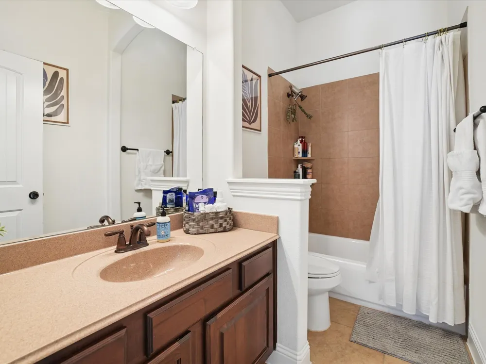 6708 Natures Way Dallas, TX 75236