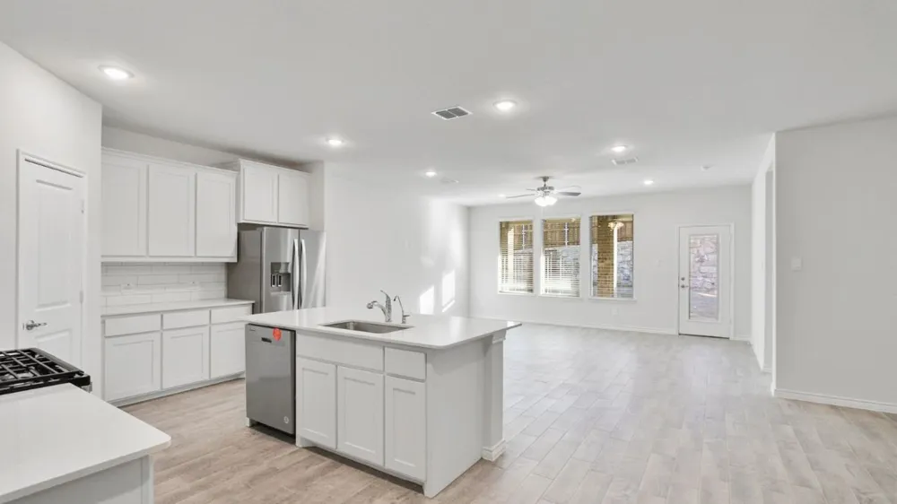 9524 Tamarack Road Oak Point, TX 75068