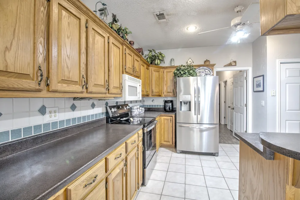 1219 Kiowa Drive E Lake Kiowa, TX 76240