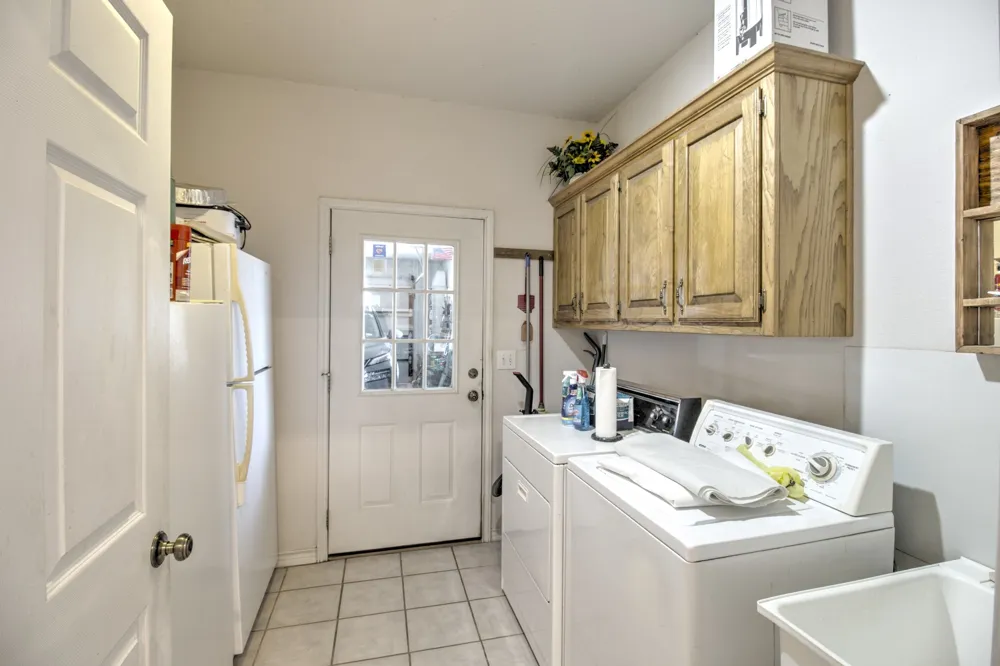 1219 Kiowa Drive E Lake Kiowa, TX 76240