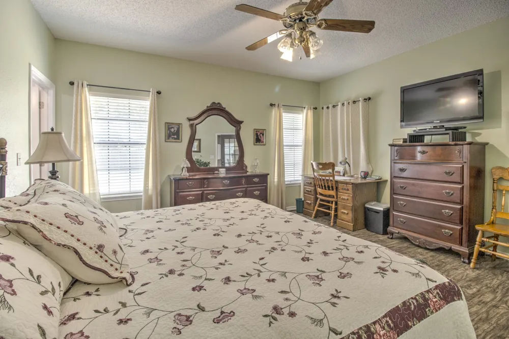 1219 Kiowa Drive E Lake Kiowa, TX 76240