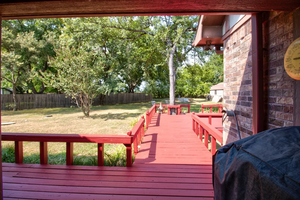 1219 Kiowa Drive E Lake Kiowa, TX 76240