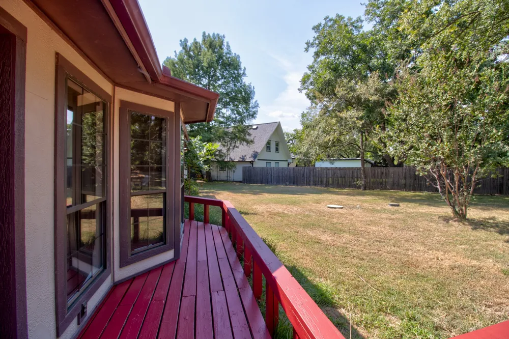 1219 Kiowa Drive E Lake Kiowa, TX 76240