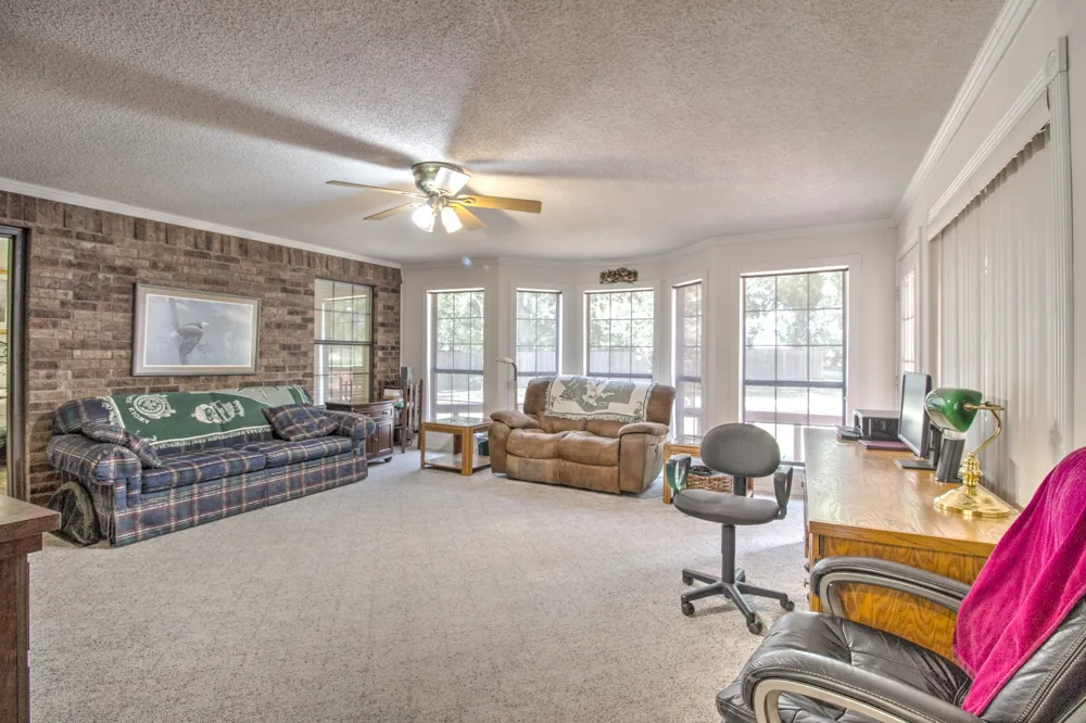 1219 Kiowa Drive E Lake Kiowa, TX 76240