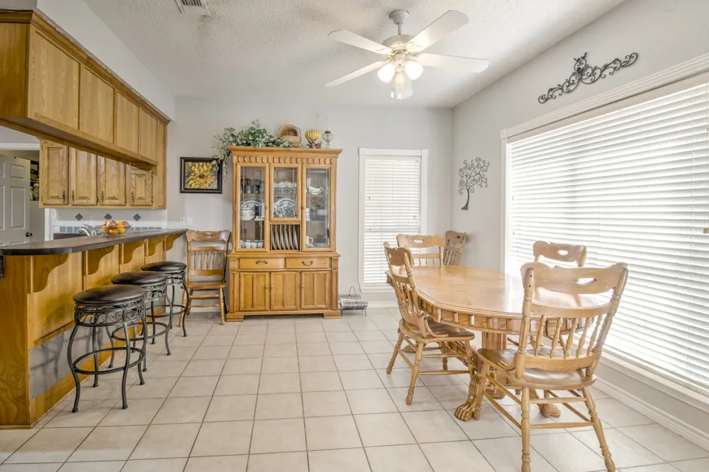 1219 Kiowa Drive E Lake Kiowa, TX 76240