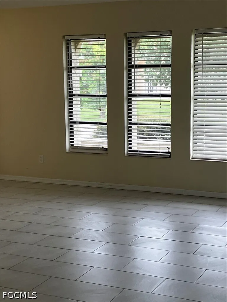 SE 17th Street Cape Coral, FL 33990
