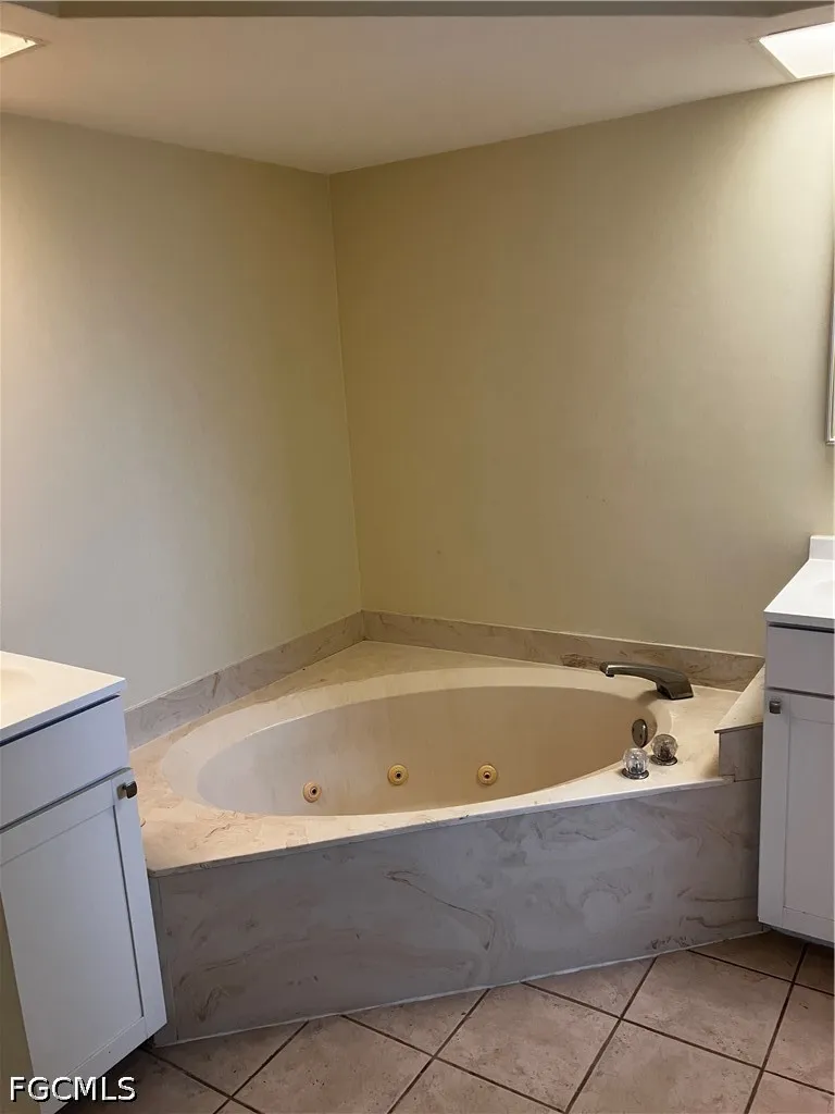 SE 17th Street Cape Coral, FL 33990