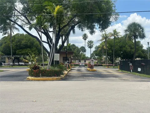 3121 NW 47th Ter #212
