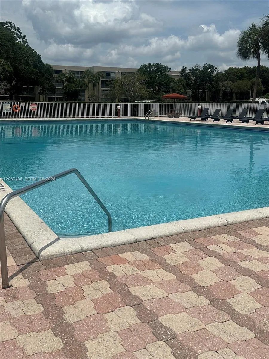 3121 NW 47th Ter #212 Lauderdale Lakes, FL 33319