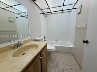 3121 NW 47th Ter #212 Lauderdale Lakes, FL 33319