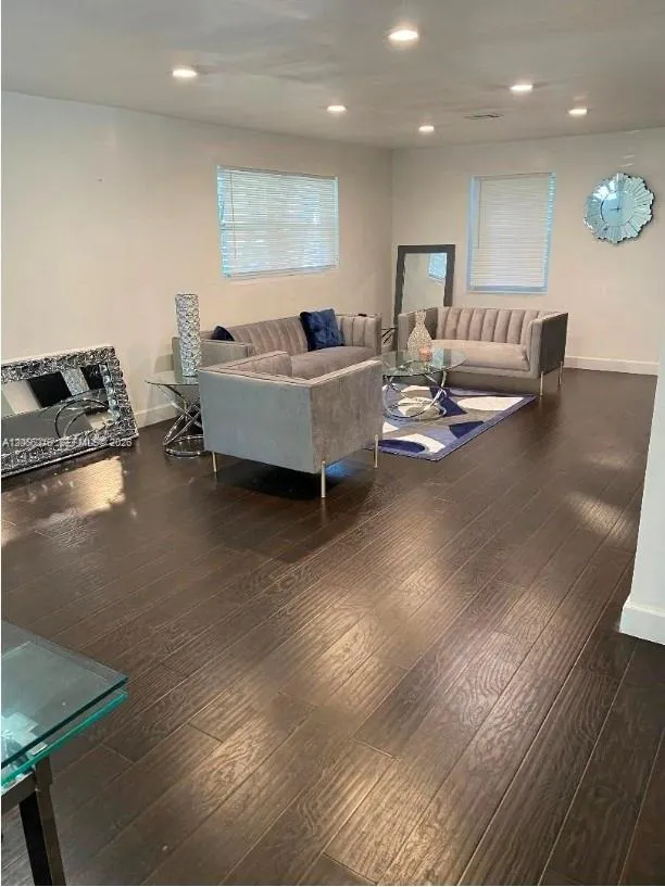 948 NW 84th Ter Miami, FL 33150