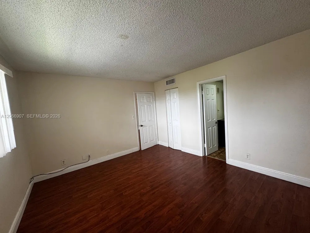 8020 Colony Cir N #308 Tamarac, FL 33321