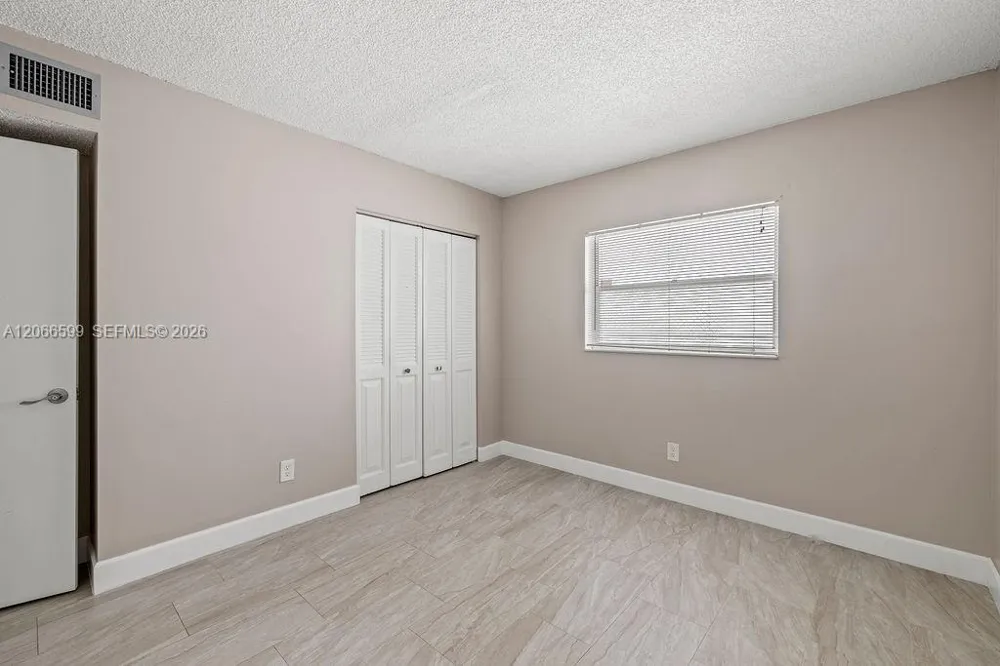 1166 6th Ave #B3 Vero Beach, FL 32960