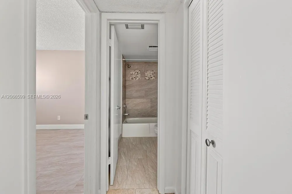 1166 6th Ave #B3 Vero Beach, FL 32960