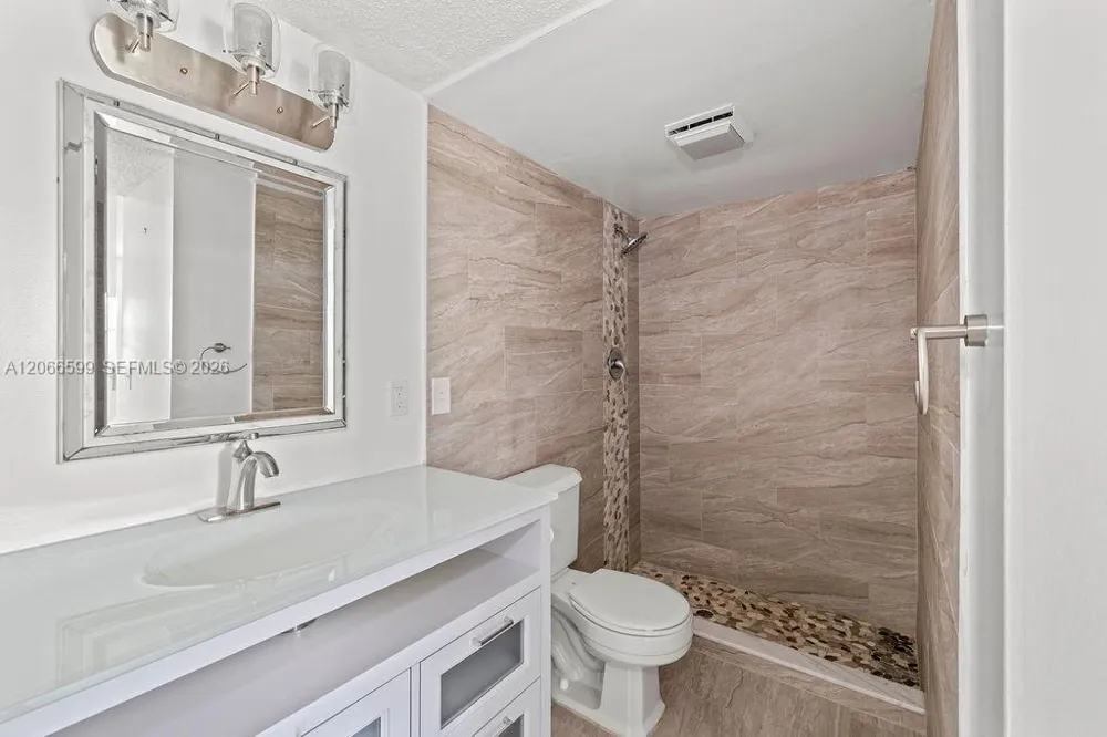 1166 6th Ave #B3 Vero Beach, FL 32960