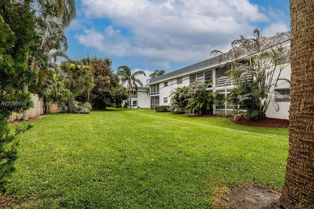 1166 6th Ave #B3 Vero Beach, FL 32960