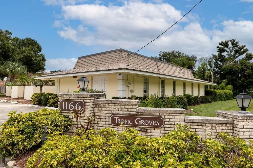 1166 6th Ave #B3 Vero Beach, FL 32960