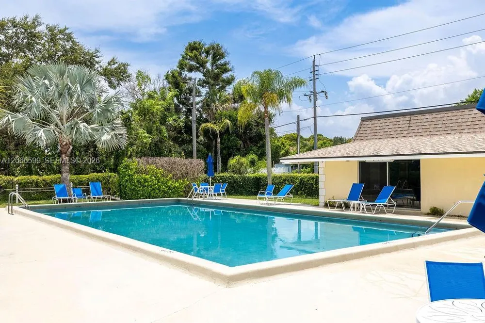1166 6th Ave #B3 Vero Beach, FL 32960