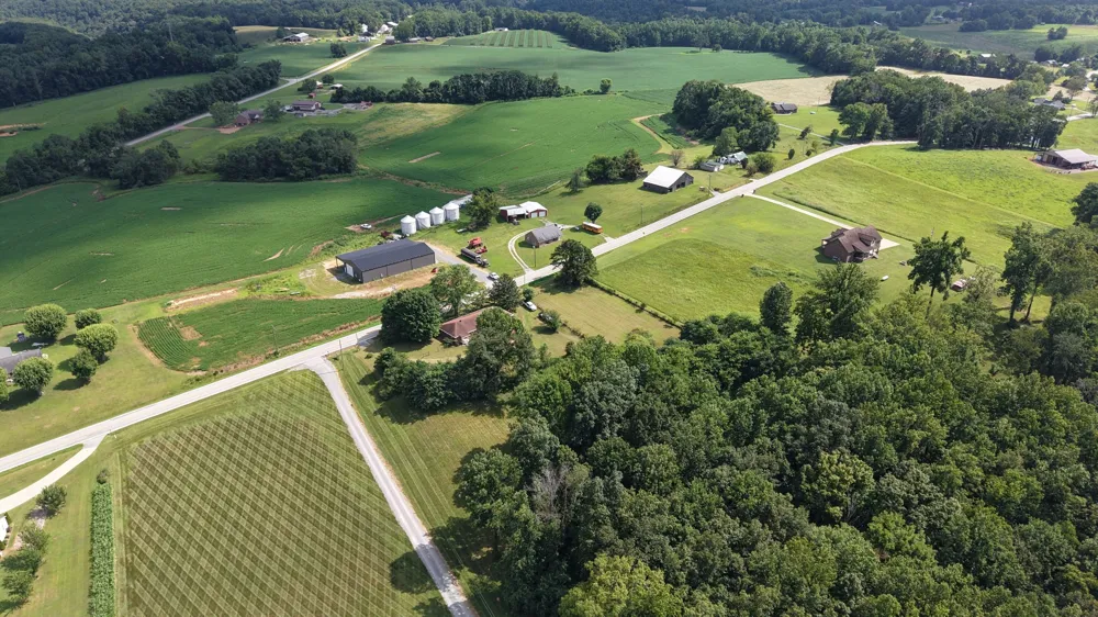6254 Carthage Rd Pleasant Shade, TN 37145