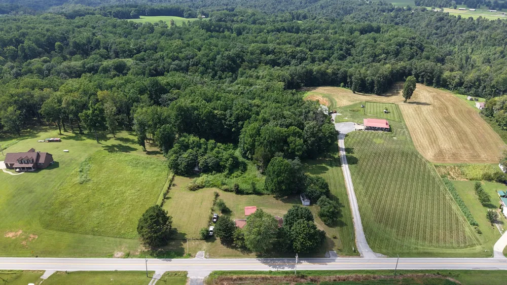 6254 Carthage Rd Pleasant Shade, TN 37145
