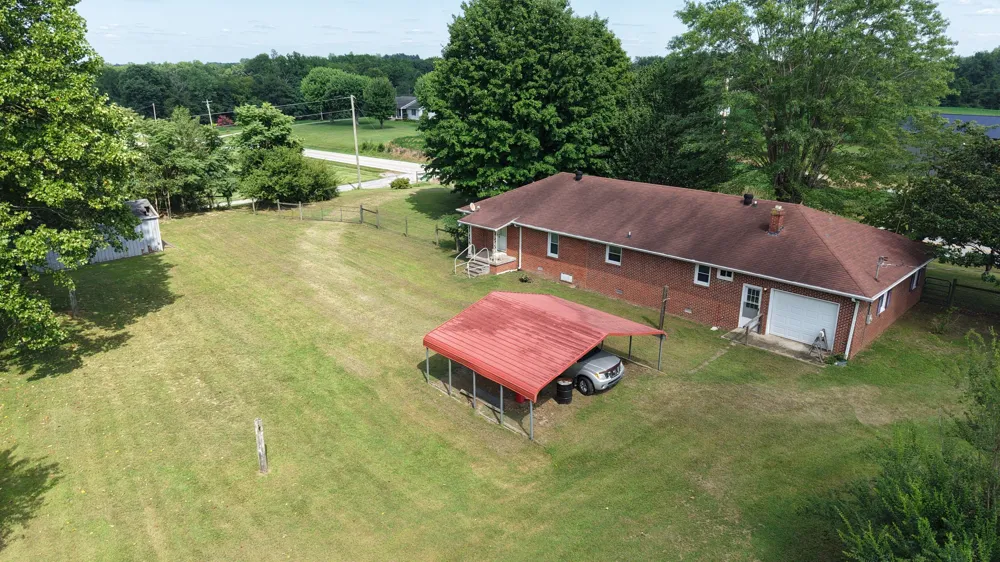 6254 Carthage Rd Pleasant Shade, TN 37145