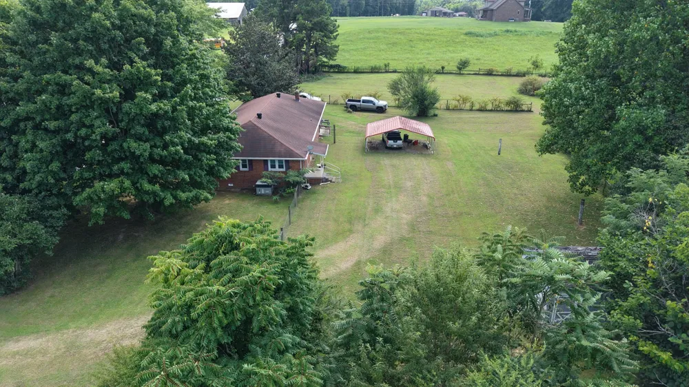 6254 Carthage Rd Pleasant Shade, TN 37145