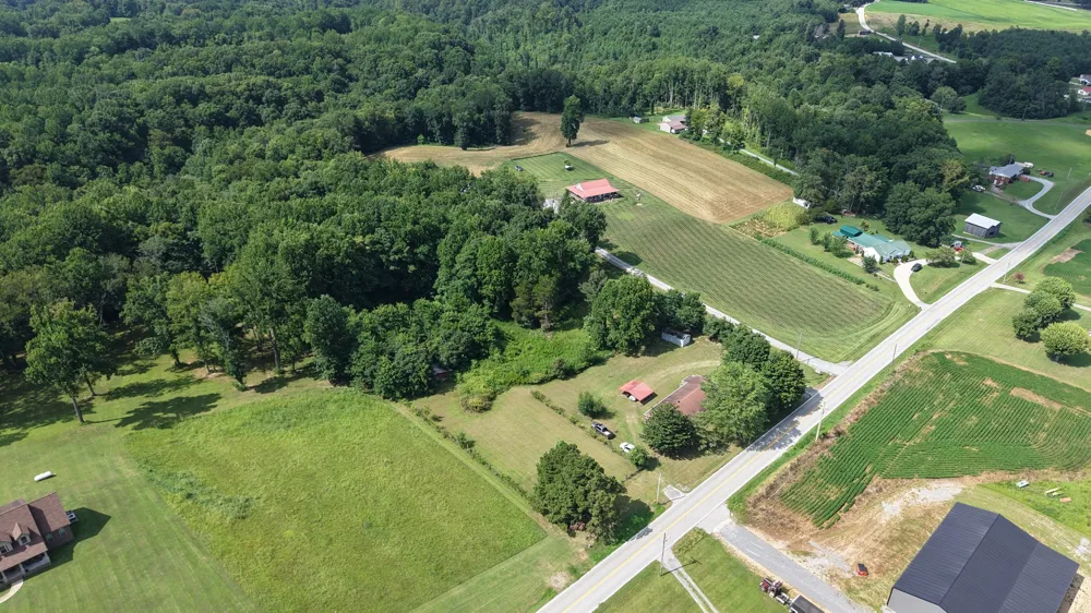 6254 Carthage Rd Pleasant Shade, TN 37145