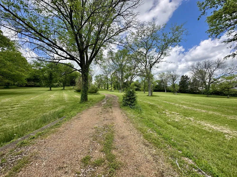 6001 Hillsboro Pike Nashville, TN 37215