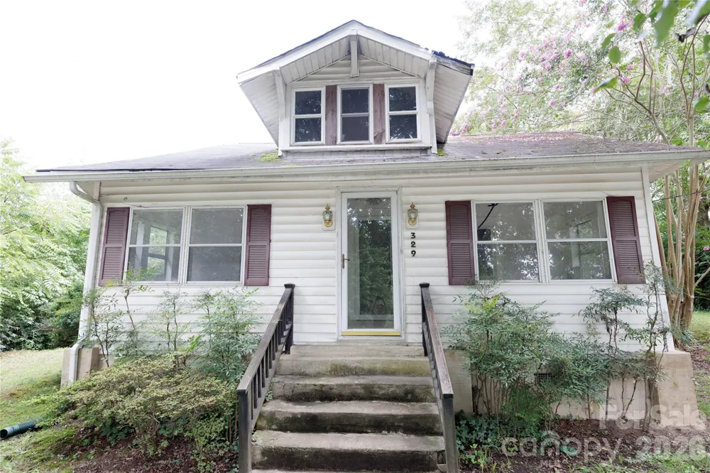 329 Finley Avenue NW Lenoir, NC 28645