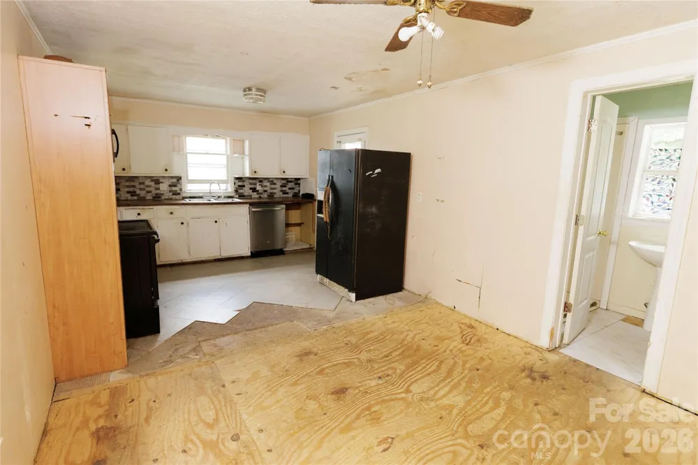 329 Finley Avenue NW Lenoir, NC 28645