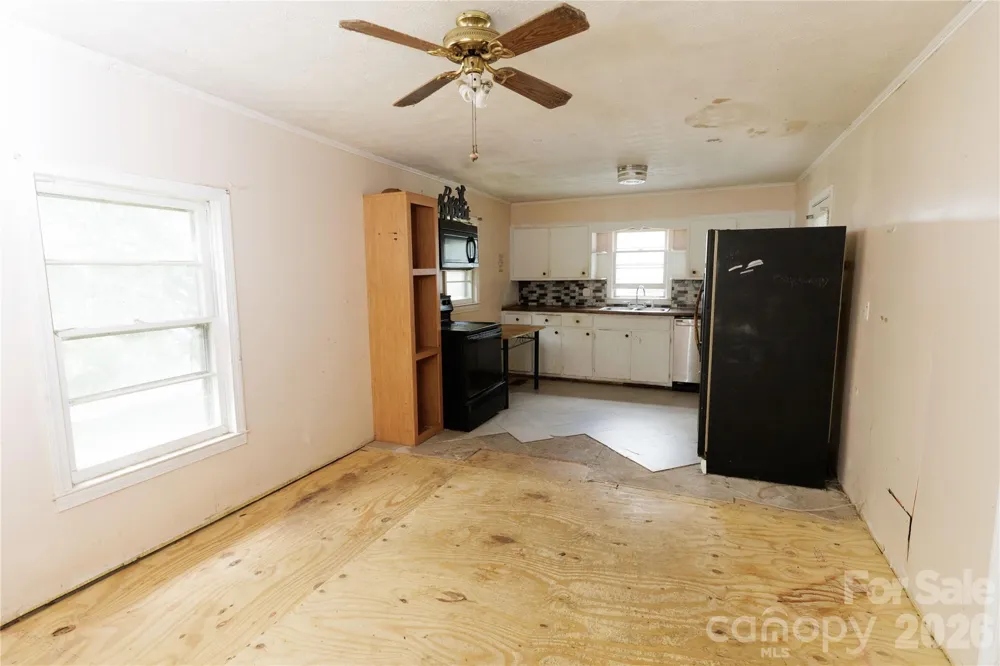 329 Finley Avenue NW Lenoir, NC 28645