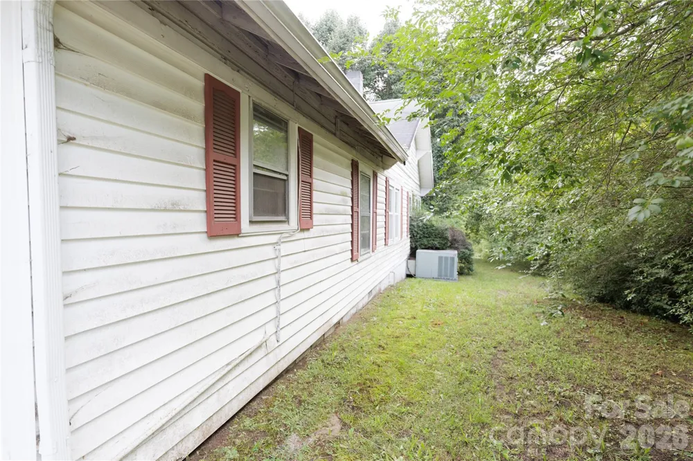 329 Finley Avenue NW Lenoir, NC 28645