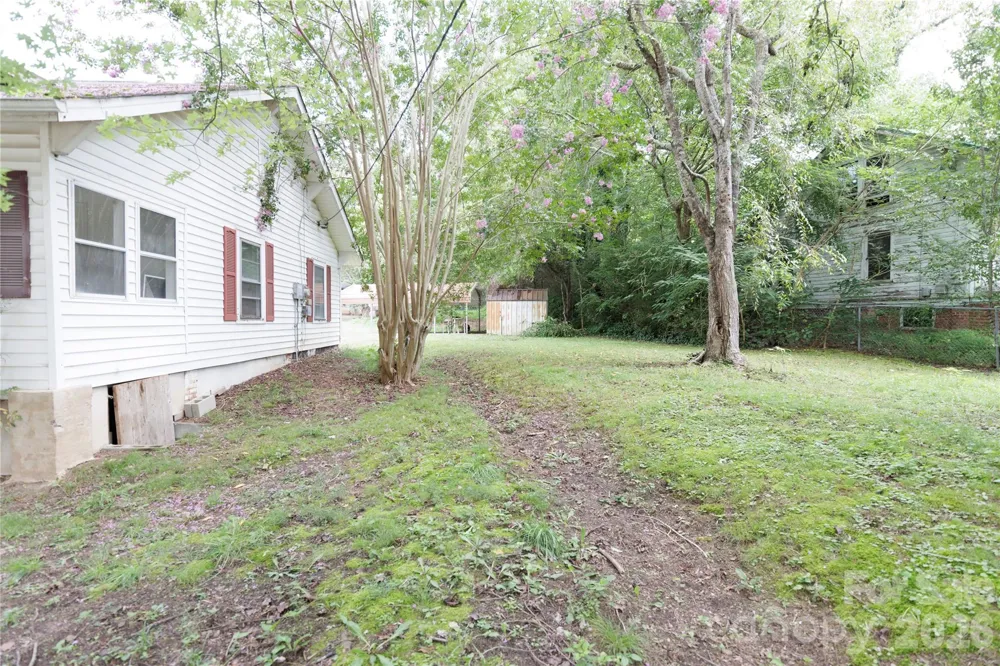 329 Finley Avenue NW Lenoir, NC 28645