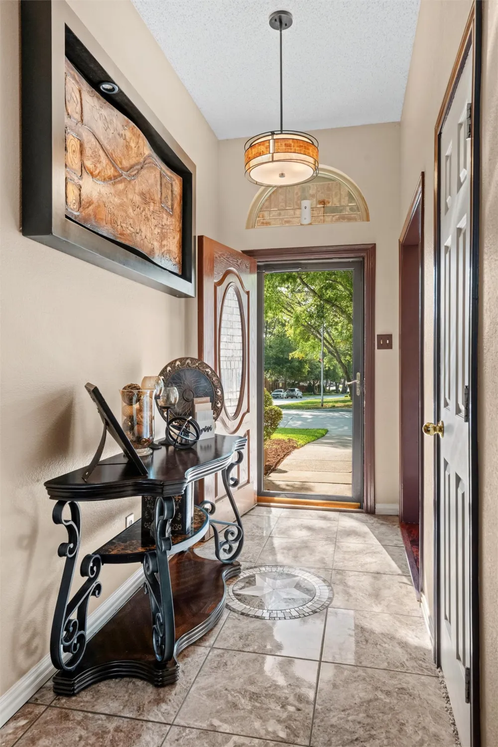 3704 Dahlia Drive Grand Prairie, TX 75052