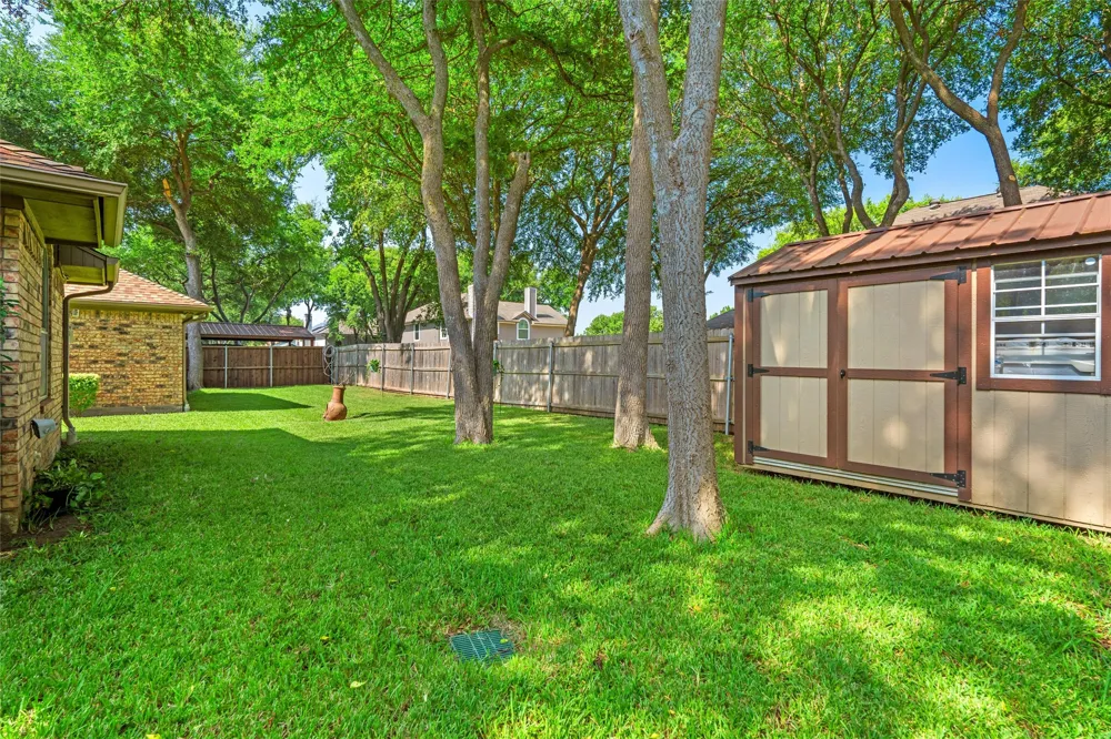 3704 Dahlia Drive Grand Prairie, TX 75052
