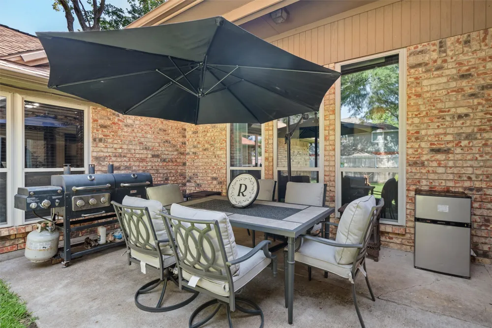 3704 Dahlia Drive Grand Prairie, TX 75052