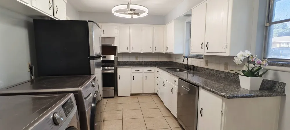 1125 Valley View Drive Hurst, TX 76053