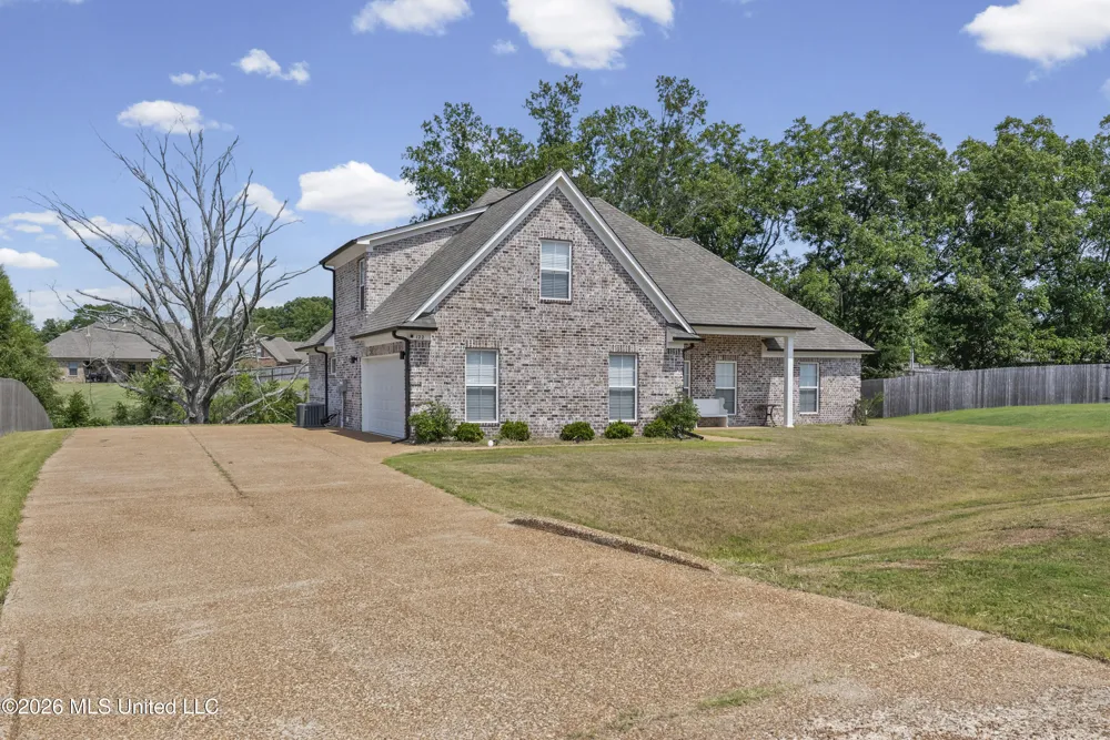 122 Honor Cove Senatobia, MS 38668