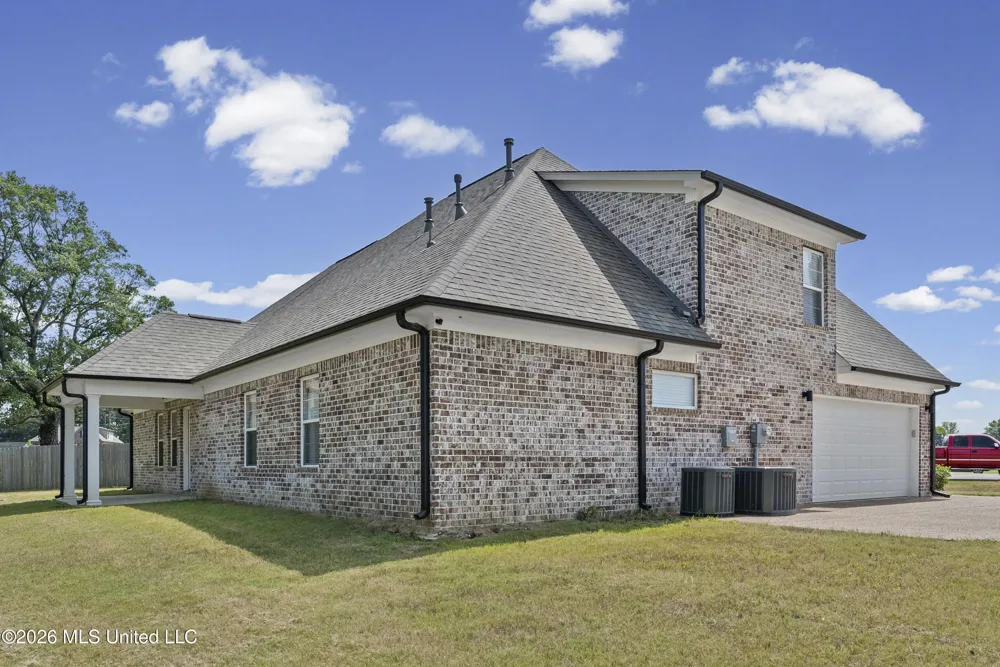 122 Honor Cove Senatobia, MS 38668
