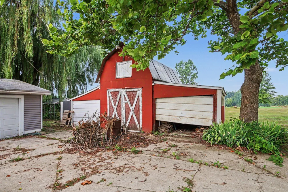 3667 Bradford Road Ionia, MI 48846
