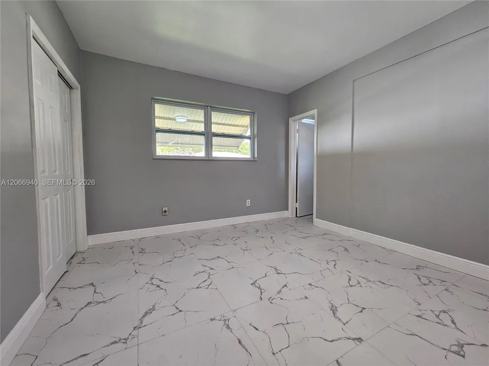 1929 NE 176th St North Miami Beach, FL 33162