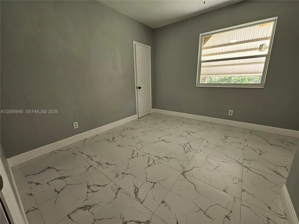 1929 NE 176th St North Miami Beach, FL 33162