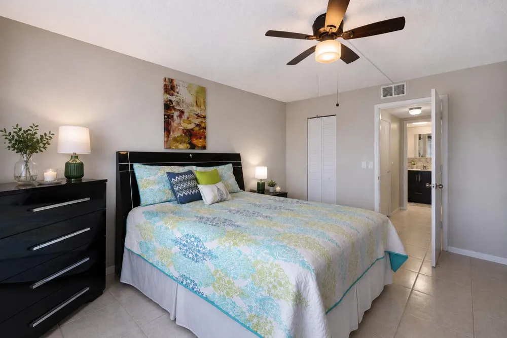 4640 Lucerne Lakes Boulevard W #404 Lake Worth, FL 33467