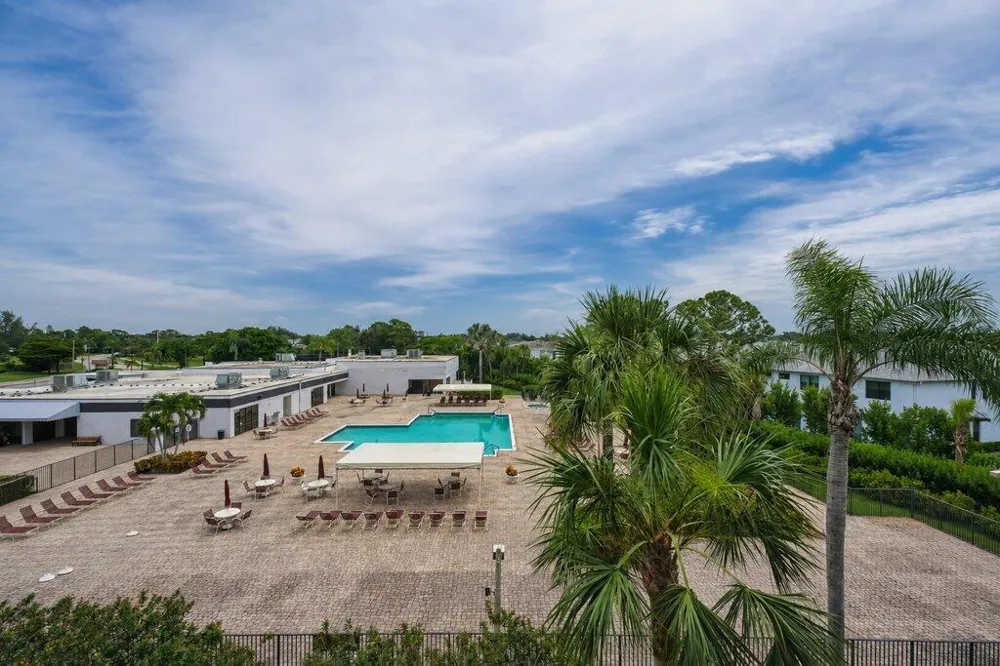 4640 Lucerne Lakes Boulevard W #404 Lake Worth, FL 33467