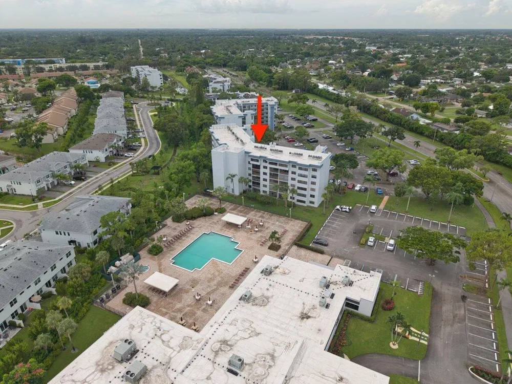4640 Lucerne Lakes Boulevard W #404 Lake Worth, FL 33467